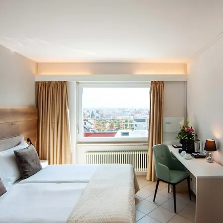 Polo Hotell 3*