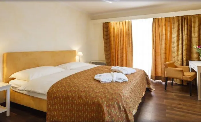 Polo Ξενοδοχείο Ασκόνα